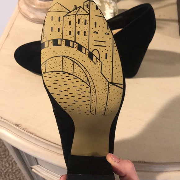 Beautiful Italian block heel shoes - Picture 2 of 2